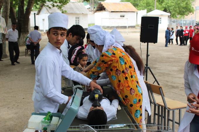 Students simulate giving medical care